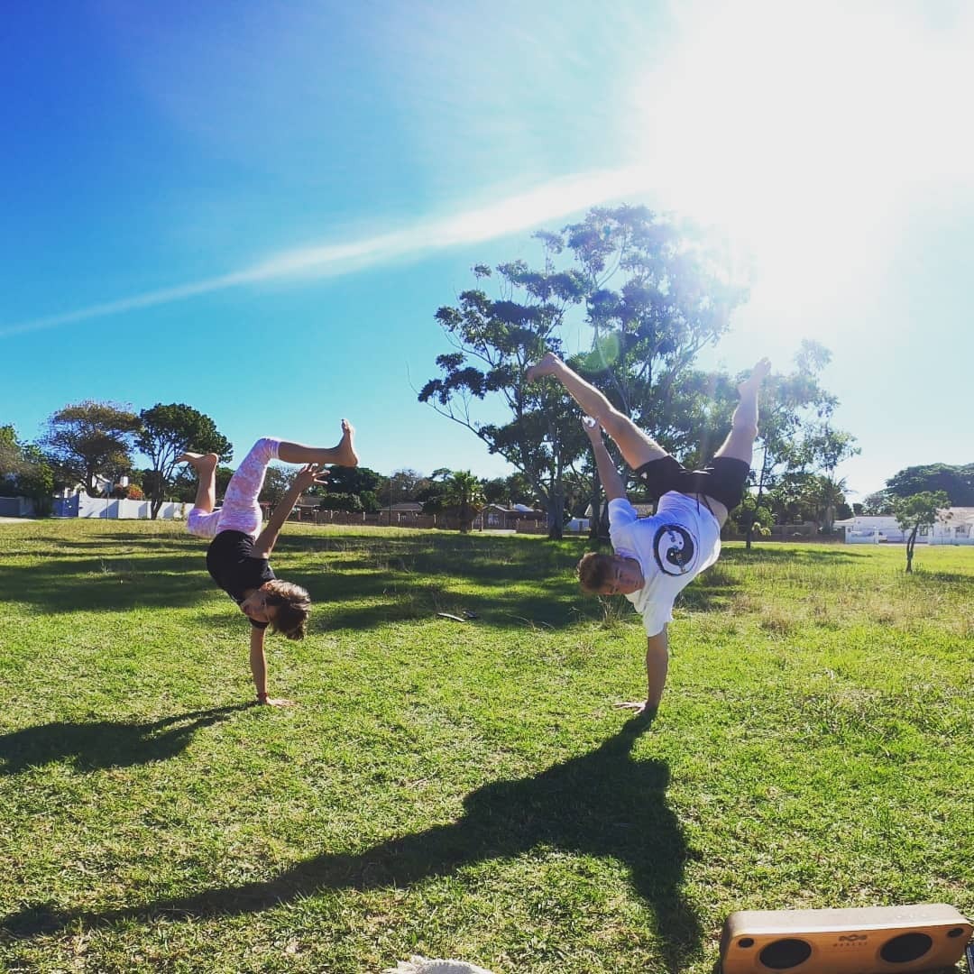 One-arm handstands